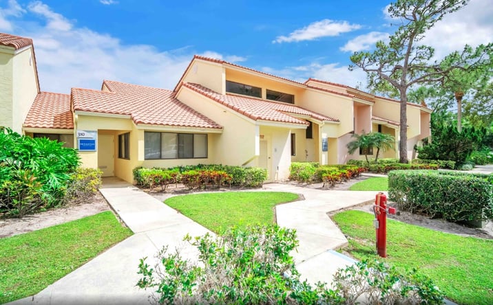 Pictures of Retail, Office property located at 2499 Glades Rd, Boca Raton, FL 33431 for lease - image #1