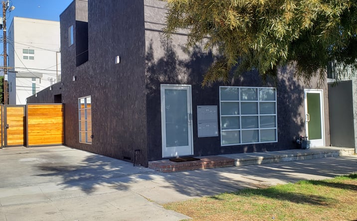 Pictures of Office property located at 8727 Venice Blvd, Los Angeles, CA 90034 for lease - image #1