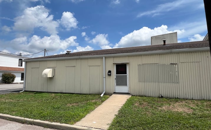 Pictures of Industrial, Office, Special Purpose property located at 136 Iowa Ave, Belleville, IL 62220 for lease - image #1