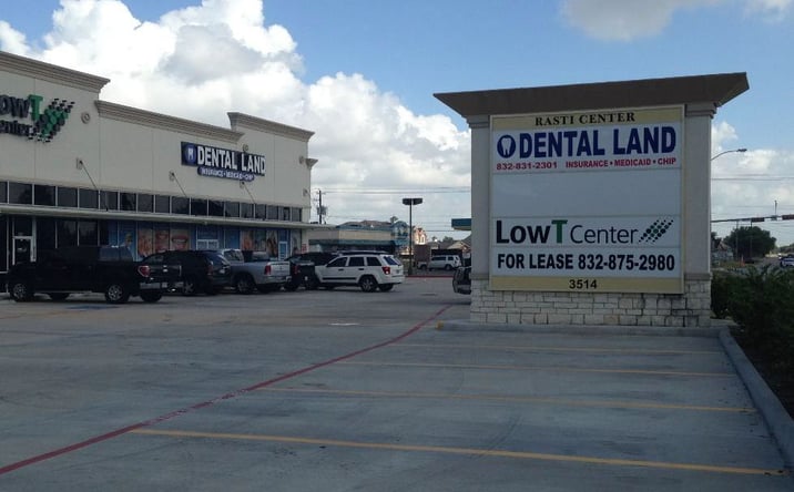 Pictures of Retail property located at 3514 Burke Rd., Pasadena, TX 77504 for lease - image #1