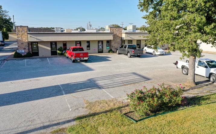 Pictures of Office property located at 3630 W Pioneer Pkwy, Pantego, TX 76013 for lease - image #1