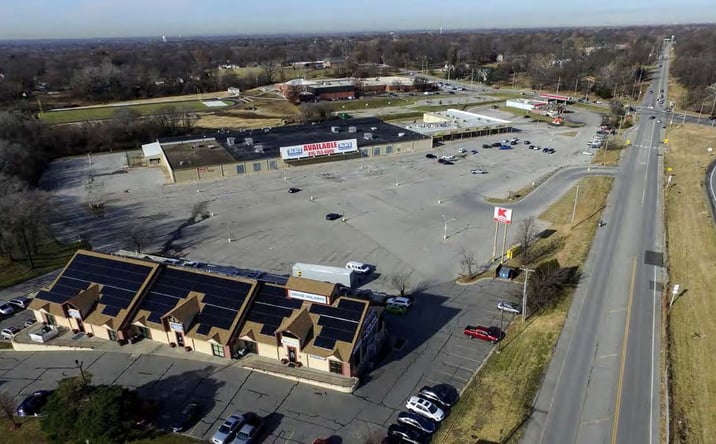 Pictures of Land property located at SWC of NW 72nd Street and I-29, Kansas City, MO 64151 for lease - image #1