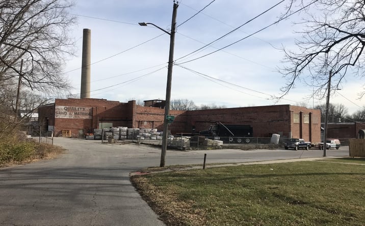 Pictures of Industrial property located at 625 S Willis Ave, Independence, MO 64052 for lease - image #1