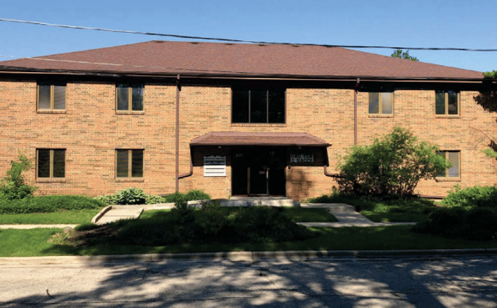Pictures of Office property located at 110 S Hager Ave, Barrington, IL 60010 for lease - image #1