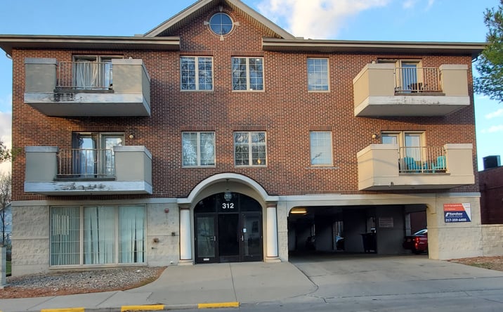 Pictures of Office property located at 312 W Springfield Ave, Urbana, IL 61801 for lease - image #1