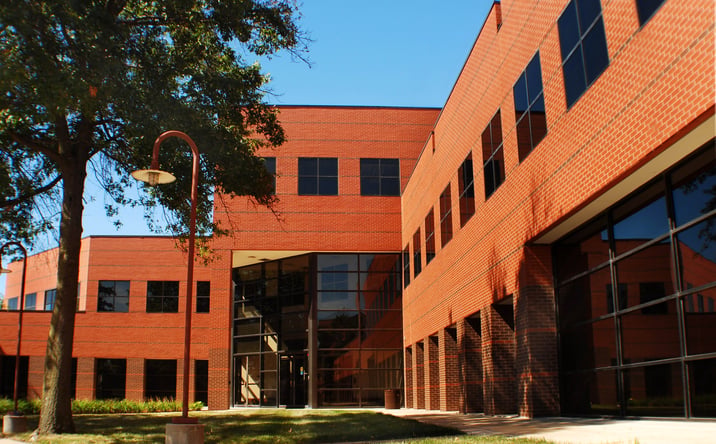 Pictures of Office property located at 400 East Court Avenue, Des Moines, IA 50309 for lease - image #1