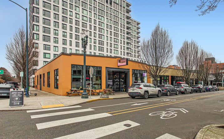 Pictures of Retail property located at 1411 NW Flanders St, Portland, OR 97209 for lease - image #1