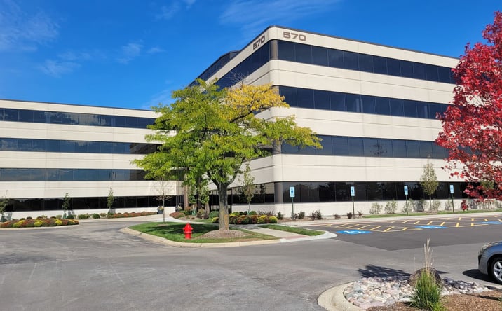 Pictures of Retail, Office, Restaurant property located at 570 Lake Cook Road, Deerfield, IL 60015 for lease - image #1