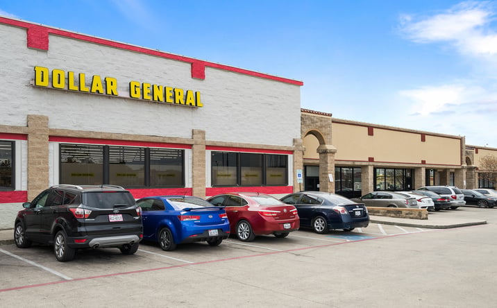 Pictures of Retail property located at 2400 W Pioneer Pkwy, Pantego, TX 76013 for lease - image #1