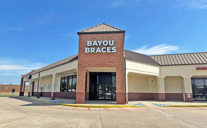 Pictures of Retail property located at 140-164 Belle Terre Blvd, Laplace, LA 70068 for lease - image #1
