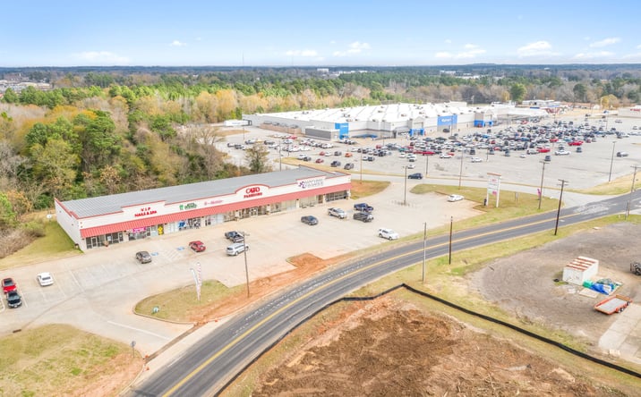 Pictures of Retail property located at 1101 Stone St, Kilgore, TX 75662 for lease - image #1