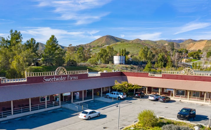 Pictures of Retail property located at 33301-33323 Agua Dulce Canyon Rd, Agua Dulce, CA 91390 for lease - image #1