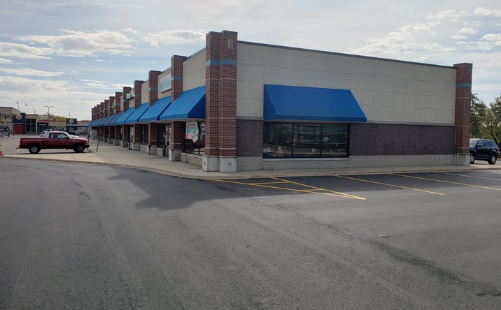 Pictures of Retail, Restaurant property located at 31 N Benton Dr, Sauk Rapids, MN 56379 for lease - image #1