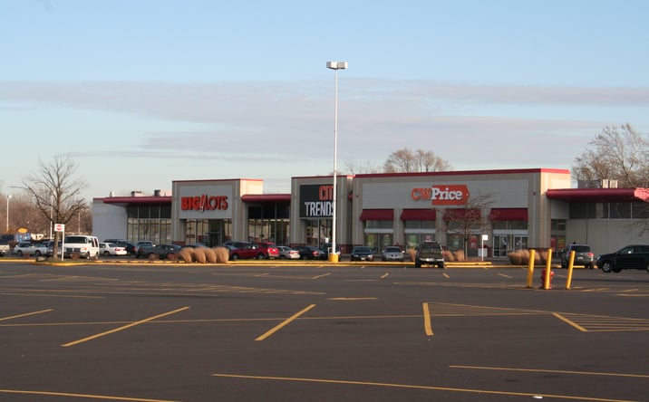 Pictures of Retail property located at 2959 W 159th St, Markham, IL 60428 for lease - image #1
