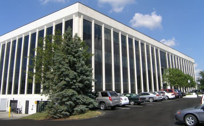 Pictures of Office property located at 10040 Regency Circle, Omaha, NE 68114 for lease - image #1