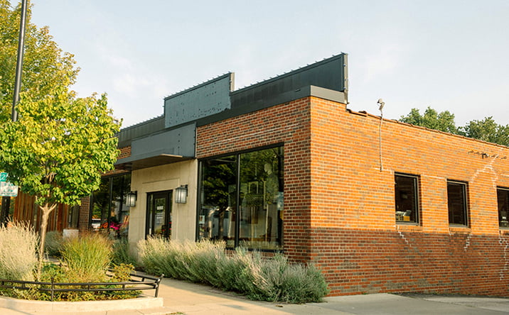Pictures of Retail property located at 2817 Ingersoll Ave, Des Moines, IA 50312 for lease - image #1