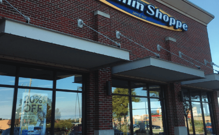 Pictures of Retail property located at 31851 Gratiot Ave, Roseville, MI 48066 for lease - image #1