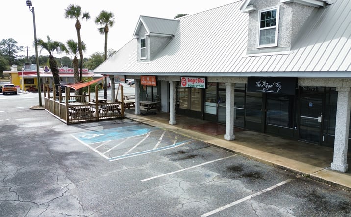 Pictures of Retail, Office, Restaurant property located at 3601 Altama Ave, Brunswick, GA 31520 for lease - image #1