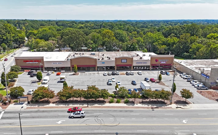 Pictures of Retail, Office, Restaurant property located at 2703 W. Gate City Boulevard, Greensboro, NC 27403 for lease - image #1