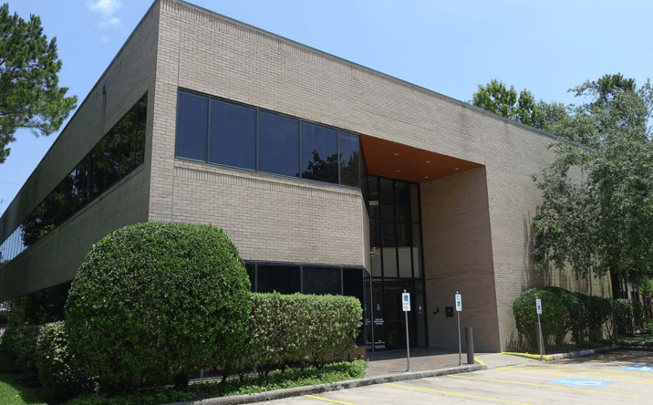 Pictures of Office property located at 1521 Green Oak Place, Kingwood, TX 77339 for lease - image #1