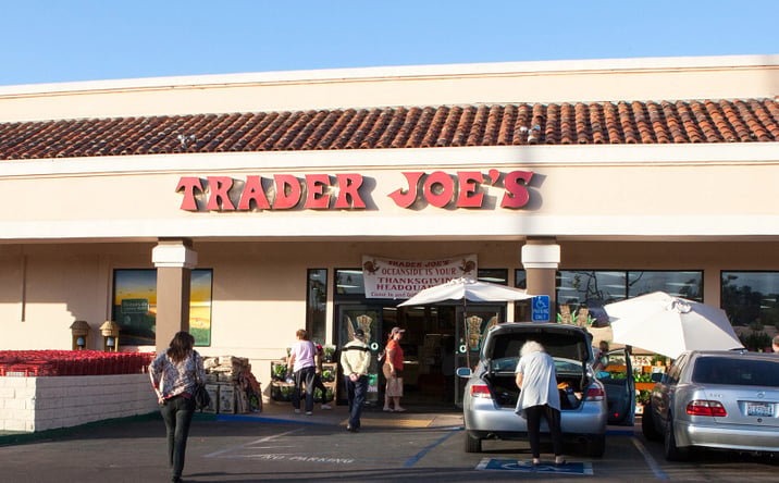 Pictures of Retail, Restaurant property located at 2570 Vista Way ste T, Oceanside, CA 92054 for lease - image #1
