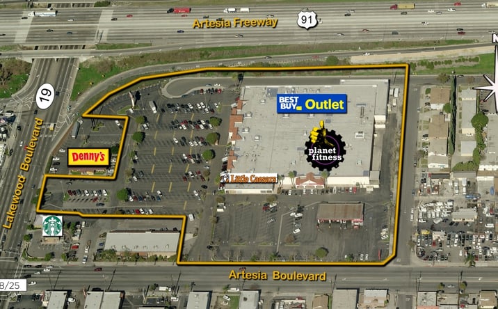 Pictures of Retail, Restaurant property located at 17220 Lakewood Blvd, Bellflower, CA 90706 for lease - image #1