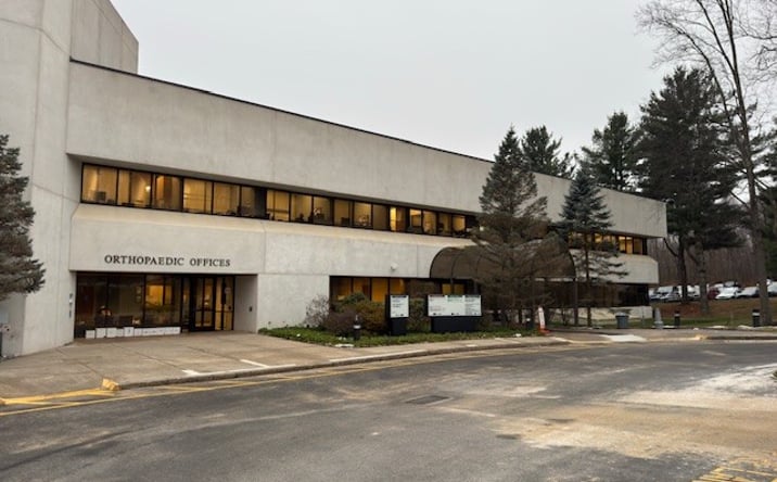 Pictures of Office property located at 1579 Straits Turnpike, Middlebury, CT 06762 for lease - image #1