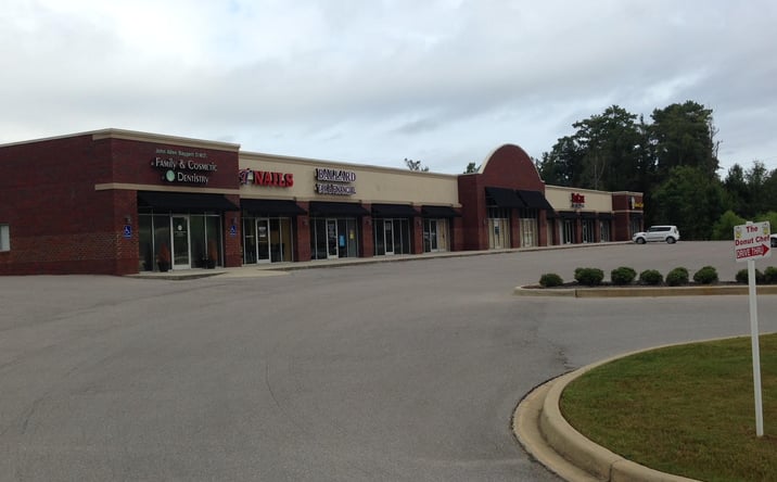 Pictures of Retail property located at 100 Hampton Dr, Calera, AL 35040 for lease - image #1