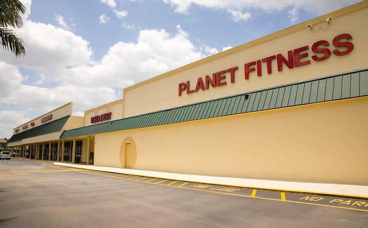 Pictures of Retail property located at 2045 N University Dr, Sunrise, FL 33322 for lease - image #1