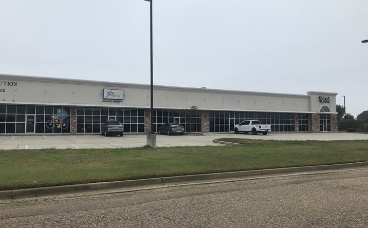 Pictures of Retail, Office, Special Purpose property located at 113 Dees Dr, Madison, MS 39110 for lease - image #1