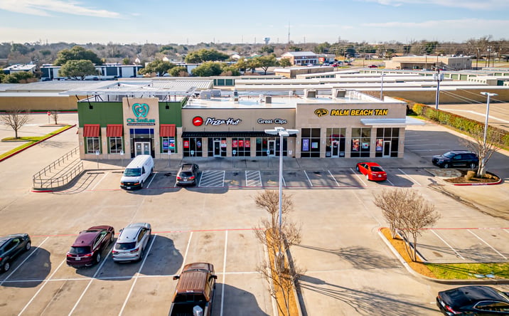 Pictures of Retail property located at 1230 N Valley Mills Dr, Waco, TX 76710 for lease - image #1