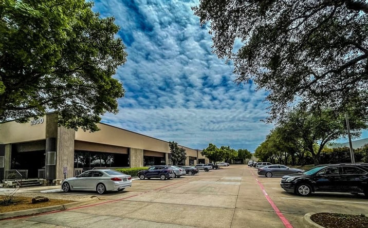 Pictures of Office, Industrial property located at 2900 Gateway Drive, Irving, TX 75063 for lease - image #1