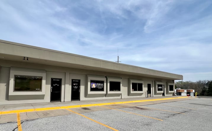 Pictures of Office property located at 11405 Davenport St, Omaha, NE 68154 for lease - image #1