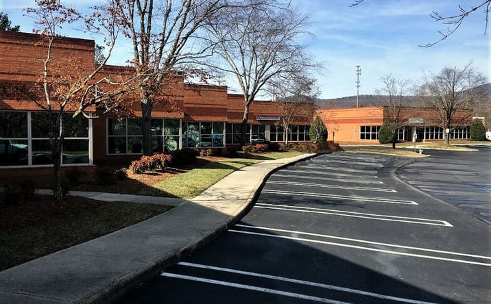Pictures of Office property located at 6701-6711 Peters Creek Rd, Hollins, VA 24019 for lease - image #1