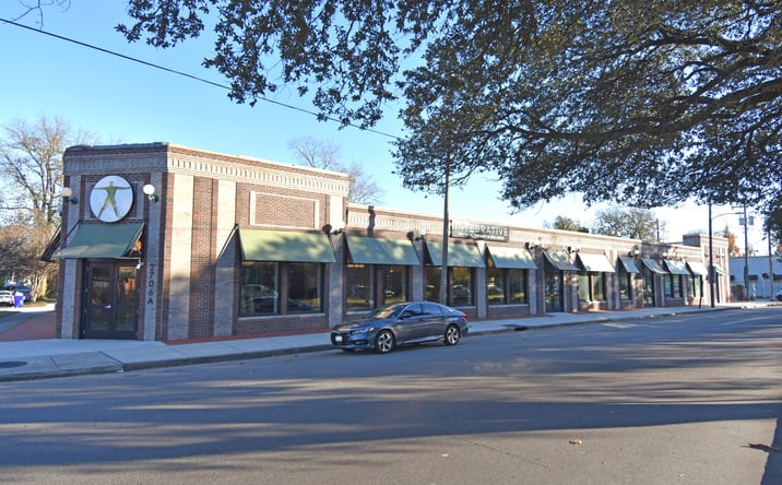 Pictures of Retail property located at 2706 Colley Ave, Norfolk, VA 23517 for lease - image #1