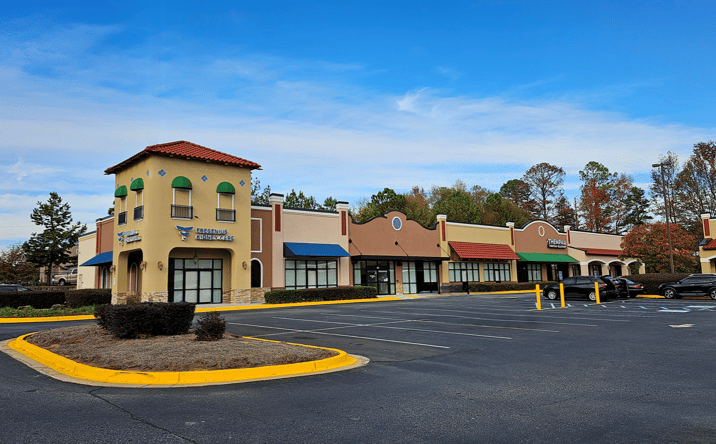 Pictures of Retail property located at 706 Grayson Hwy, Lawrenceville, GA 30046 for lease - image #1