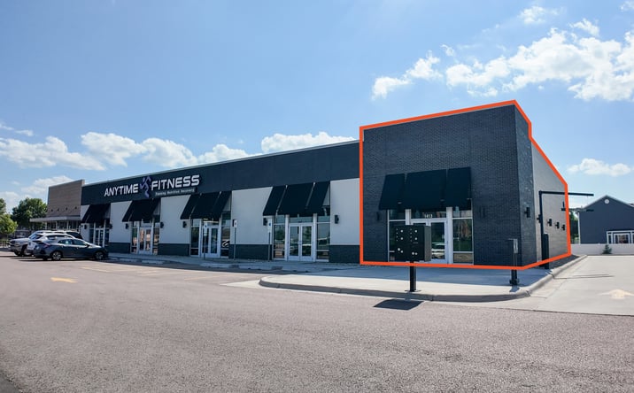 Pictures of Retail property located at 1413 N Marion Rd, Sioux Falls, SD 57107 for lease - image #1