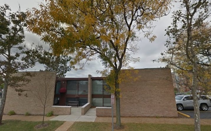 Pictures of Retail, Office property located at 100 E Irving Park Rd, Roselle, IL 60172 for lease - image #1