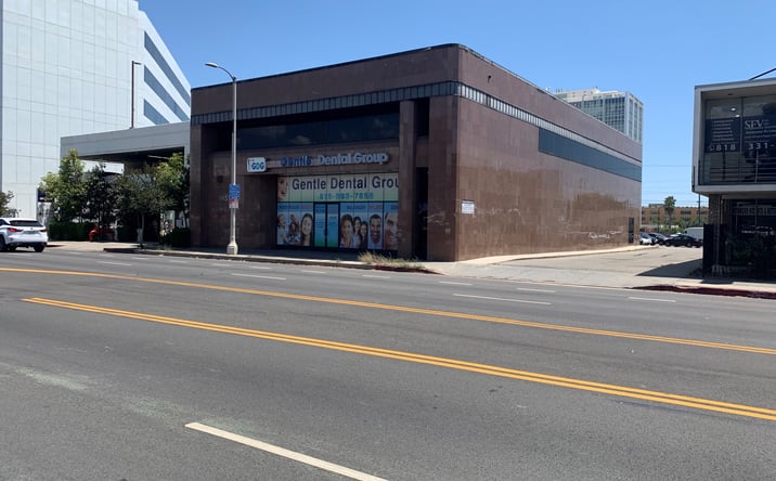 Pictures of Retail property located at 14526 Roscoe Boulevard, Panorama, CA 91402 for lease - image #1