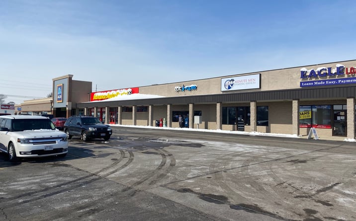 Pictures of Retail property located at 1240 Bellefontaine St, Wapakoneta, OH 45895 for lease - image #1