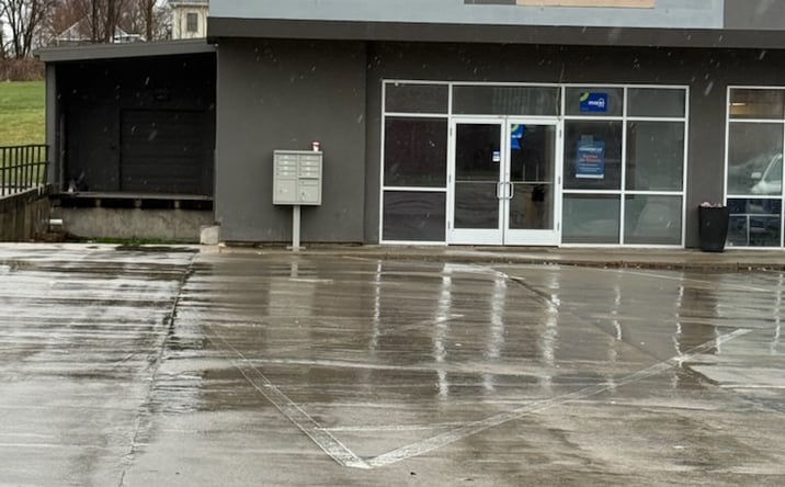 Pictures of Retail, Office property located at 1110 1st Avenue East, Newton, IA 50208 for lease - image #1