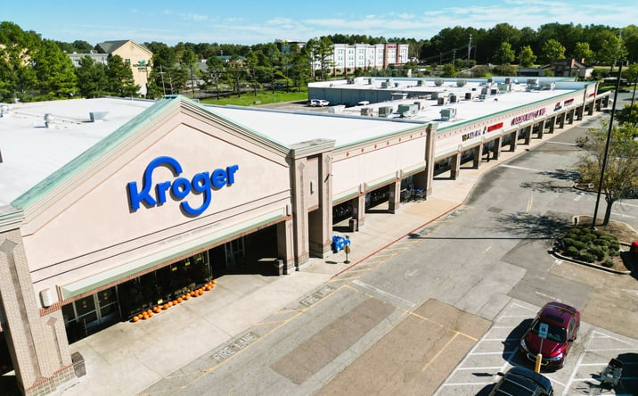 Pictures of Retail property located at 7948 Winchester Rd, Memphis, TN 38125 for lease - image #1