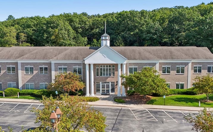 Pictures of Office property located at 515 W N Shore Dr, Hartland, WI 53029 for lease - image #1