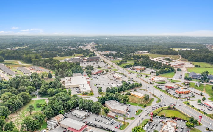 Pictures of Retail property located at 3720 Boiling Springs Rd, Boiling Springs, SC 29316 for lease - image #1