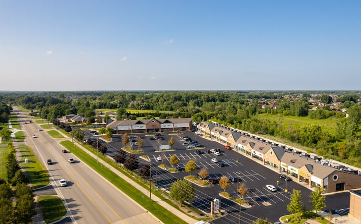 Pictures of Retail property located at 51058-51336 Romeo Plank Rd, Macomb, MI 48042 for lease - image #1