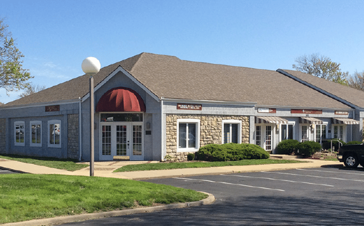 Pictures of Office property located at 688 SE Bayberry Ln, Lee's Summit, MO 64063 for lease - image #1