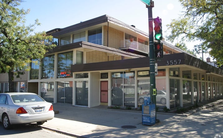 Pictures of Office property located at 3553 W Peterson Ave, Chicago, IL 60659 for lease - image #1