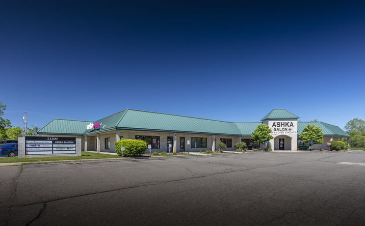 Pictures of Retail property located at 21118 Pontiac Trail, South Lyon, MI 48178 for lease - image #1