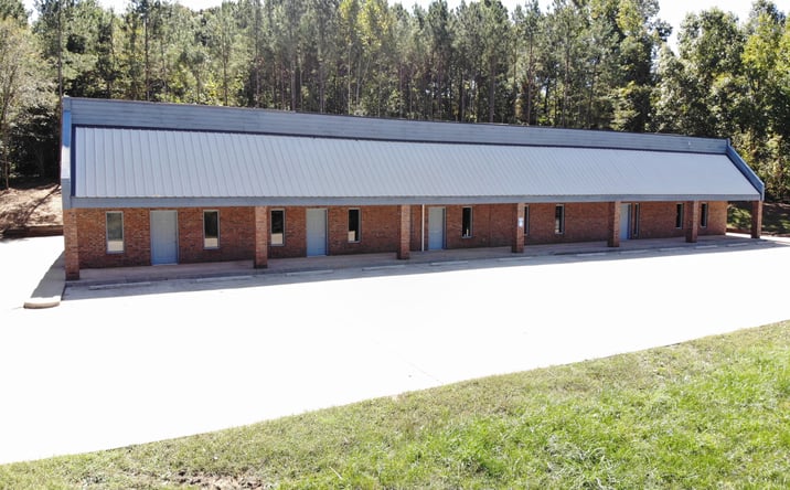 Pictures of Office property located at 232 Industrial Park Dr, Commerce, GA 30529 for lease - image #1