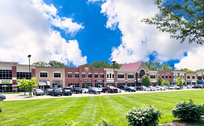 Pictures of Retail, Office property located at 5525 Merle Hay Rd, Johnston, IA 50131 for lease - image #1